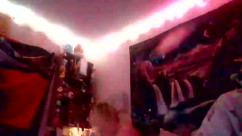 eandr6446 online show from November 20, 2025, 5:07 am