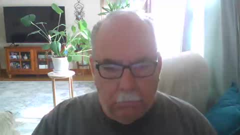 earl52 online show from September 11, 2025, 7:14 pm