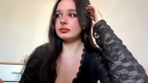 Maya online show from April 8, 2026, 2:17 pm