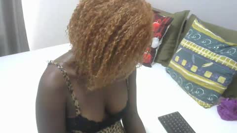 east_queen online show from December 9, 2024, 10:43 am