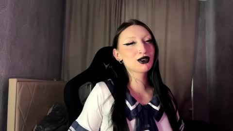 Snapshot of easter_alt chatting on December 18, 2025, 10:54 am Easter online show from December 18, 2025, 10:54 am