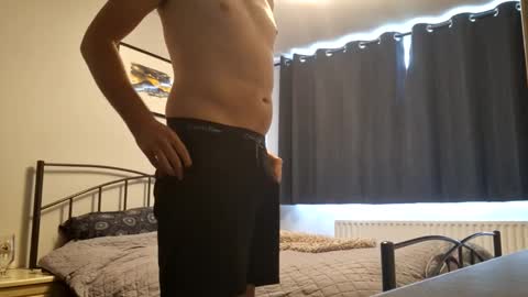 Snapshot of easy_fit00 chatting on May 12, 2026, 10:45 am easy_fit00 online show from May 12, 2026, 10:45 am