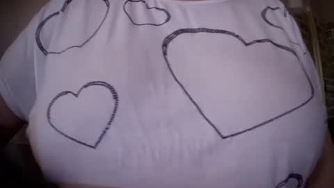 easysmart000 online show from March 16, 2026, 3:38 pm