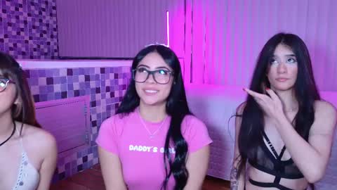 Snapshot of eazinitylive chatting on May 27, 2026, 8:11 am online show from May 27, 2026, 8:11 am