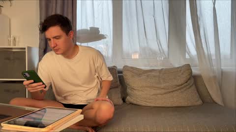 Custom content and video calls are available as well  online show from November 24, 2025, 6:13 am