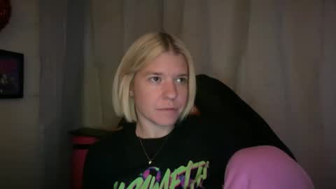 americnbarbie online show from November 3, 2025, 1:40 am