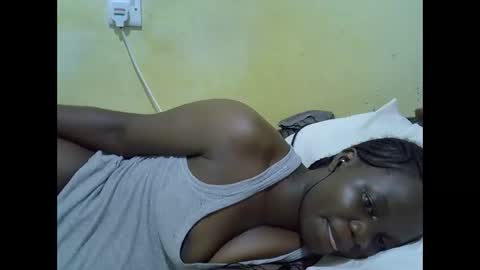 Snapshot of ebony_cutiee chatting on May 26, 2026, 7:10 pm ebony_cutiee online show from May 26, 2026, 7:10 pm