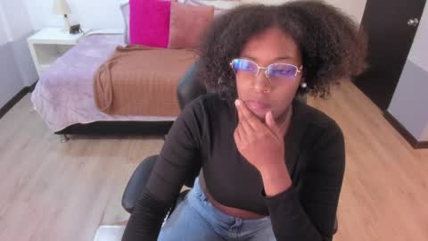 ebony_fantasy2 online show from April 10, 2026, 11:37 am