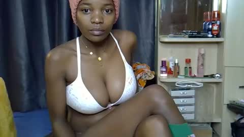 Snapshot of ebony_j chatting on April 1, 2026, 8:37 am ebony_j online show from April 1, 2026, 8:37 am