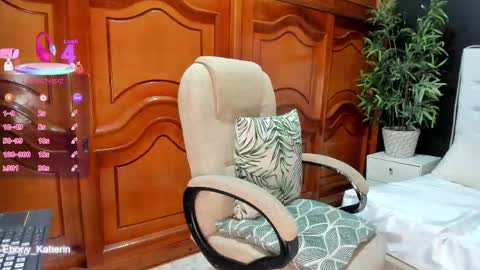 ebony_katterin online show from November 28, 2025, 11:46 am