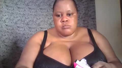 ebony_magixs online show from September 19, 2025, 7:14 pm