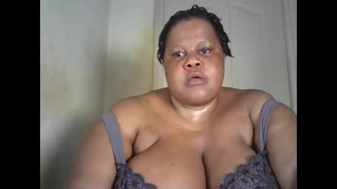 ebony_magixs online show from October 16, 2025, 3:07 am