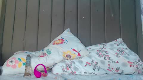 EBONY PETITE online show from March 1, 2025, 6:35 am