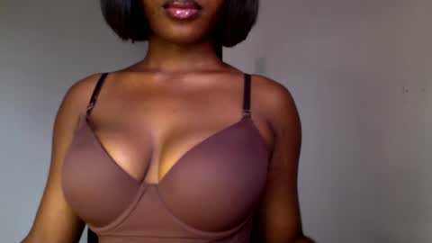 delilah online show from April 22, 2026, 9:44 am