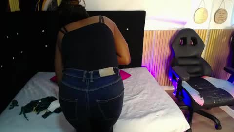 ebony_rizon online show from June 2, 2026, 1:13 pm