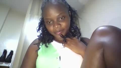 Snapshot of ebony_tasha chatting on May 22, 2026, 5:18 pm tasha online show from May 22, 2026, 5:18 pm