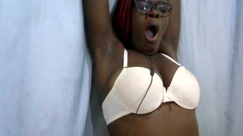 ebonybloom01 online show from November 5, 2025, 1:27 am