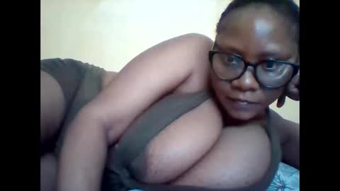 Snapshot of ebonybussy chatting on May 3, 2026, 11:27 am MAMITO online show from May 3, 2026, 11:27 am