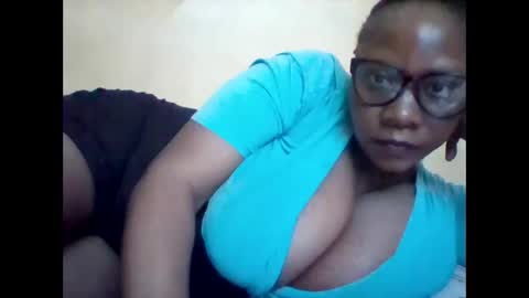 Snapshot of ebonybussy chatting on May 16, 2026, 10:58 am MAMITO online show from May 16, 2026, 10:58 am