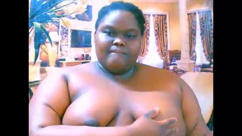 ebonyhotbuns4u2luv online show from September 17, 2025, 10:00 pm