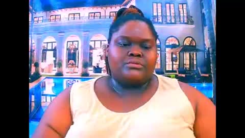 Snapshot of ebonyhotbuns4u2luv chatting on April 22, 2026, 6:49 am ebonyhotbuns4u2luv online show from April 22, 2026, 6:49 am