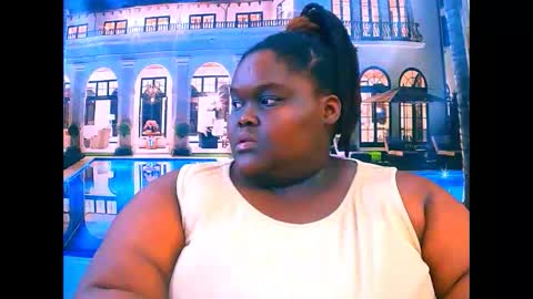 Snapshot of ebonyhotbuns4u2luv chatting on April 23, 2026, 12:29 pm ebonyhotbuns4u2luv online show from April 23, 2026, 12:29 pm