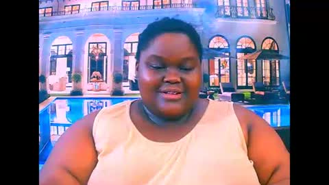 Snapshot of ebonyhotbuns4u2luv chatting on May 26, 2026, 8:32 am ebonyhotbuns4u2luv online show from May 26, 2026, 8:32 am