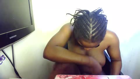 Snapshot of ebonykissxx chatting on February 6, 2026, 11:46 am ebonykissxx online show from February 6, 2026, 11:46 am