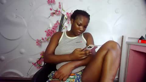 Snapshot of ebonykissxx chatting on June 10, 2026, 10:03 am ebonykissxx online show from June 10, 2026, 10:03 am