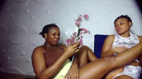 Snapshot of ebonykissxx chatting on June 17, 2026, 10:00 pm ebonykissxx online show from June 17, 2026, 10:00 pm