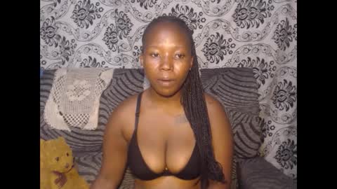 Snapshot of ebonymilf1 chatting on March 1, 2025, 12:39 am Tee online show from March 1, 2025, 12:39 am
