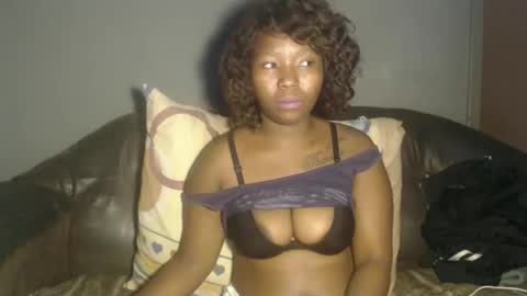 Snapshot of ebonymilf1 chatting on September 26, 2025, 11:20 pm Tee online show from September 26, 2025, 11:20 pm