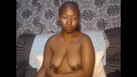 Snapshot of ebonymilf1 chatting on December 3, 2025, 12:40 am Tee online show from December 3, 2025, 12:40 am