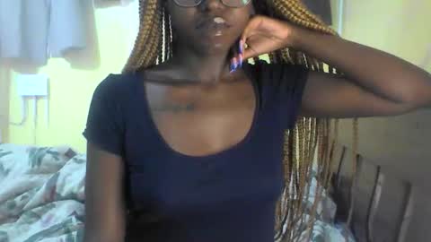 Ebonymuse2 online show from April 12, 2026, 1:32 am