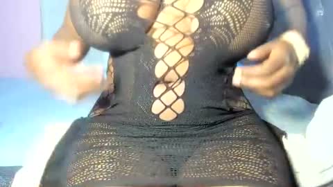 ebonysmiles00 online show from July 28, 2026, 4:52 am