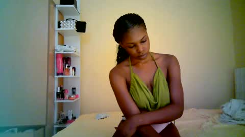 ebonytanqueen online show from June 17, 2026, 9:05 pm
