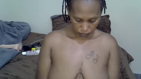 ebonyy_noir online show from April 15, 2026, 12:34 pm