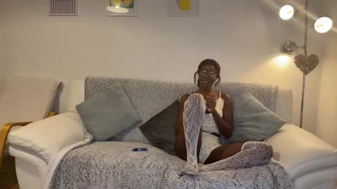 SweetyEbony online show from April 1, 2026, 5:21 pm