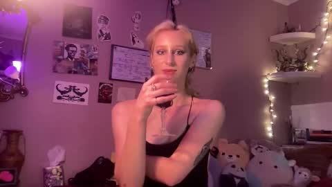 Snapshot of ecclectraa chatting on May 9, 2026, 12:38 am ecclectraa online show from May 9, 2026, 12:38 am