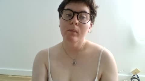 Snapshot of ectojelly chatting on July 23, 2026, 5:55 pm ectojelly online show from July 23, 2026, 5:55 pm