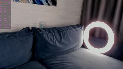 Viola online show from February 25, 2025, 8:09 pm