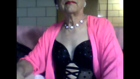 eddie595959 online show from February 17, 2025, 10:40 am