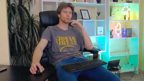 eddie_baker online show from July 15, 2026, 8:36 pm