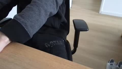 Snapshot of eddy270 chatting on January 12, 2025, 2:52 pm eddy270 online show from January 12, 2025, 2:52 pm