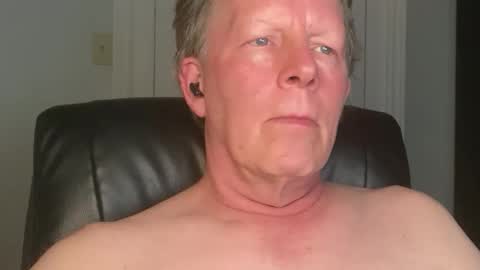 Snapshot of eddygl1968 chatting on June 4, 2026, 2:50 am Eddy online show from June 4, 2026, 2:50 am