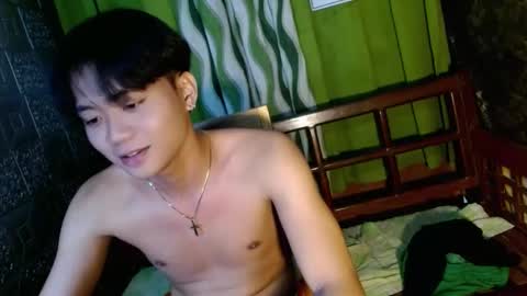 edelcum_xx online show from February 24, 2025, 2:48 pm