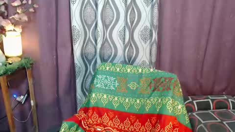 edelcum_xx online show from March 2, 2025, 9:43 pm