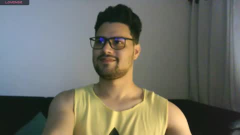 Snapshot of edgaroos chatting on February 14, 2025, 4:04 am ZohanMohamed online show from February 14, 2025, 4:04 am