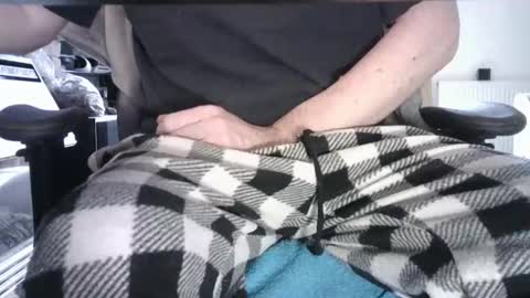 Snapshot of edged_biker chatting on November 23, 2025, 9:09 am edged biker online show from November 23, 2025, 9:09 am