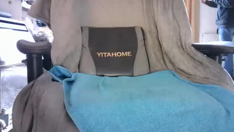 Snapshot of edged_biker chatting on December 22, 2025, 1:08 pm edged biker online show from December 22, 2025, 1:08 pm